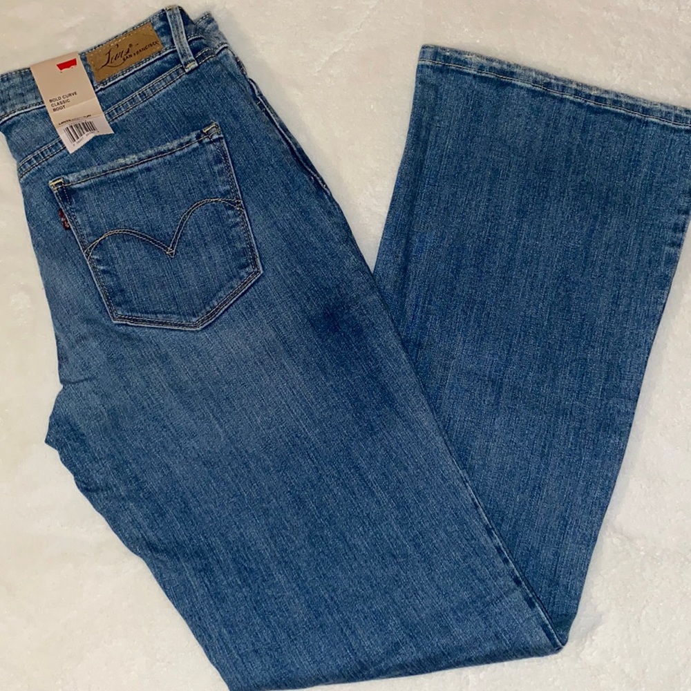 Levi’s Bold Curve Classic Bootcut Jeans Size 30 NWT